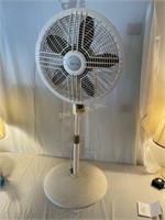 Lasco Floor Fan. 4' Tall.