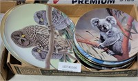 FLAT OF ANIMAL DECOR PLATES