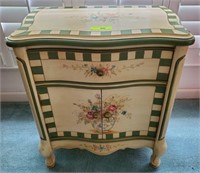 PAINTED QUEEN ANNE FLORAL SIDE TABLE