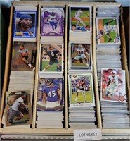 APPROX 4000 ASSORTED SPORTS TRADING CARDS