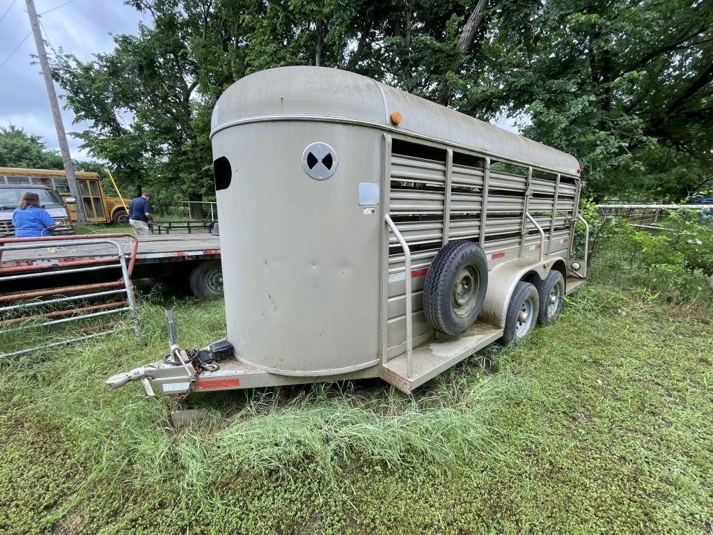 WW Bumper Pull Cattle Trailer w/Divider Gate