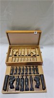 Complete vintage anri chess set in case