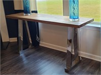 CONSOLE TABLE