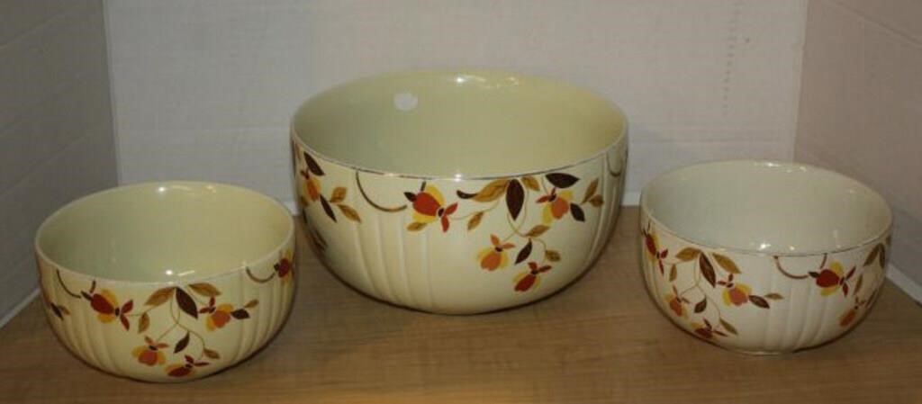 SELECTION OF HALL'S AUTUMN LEAVES BOWLS