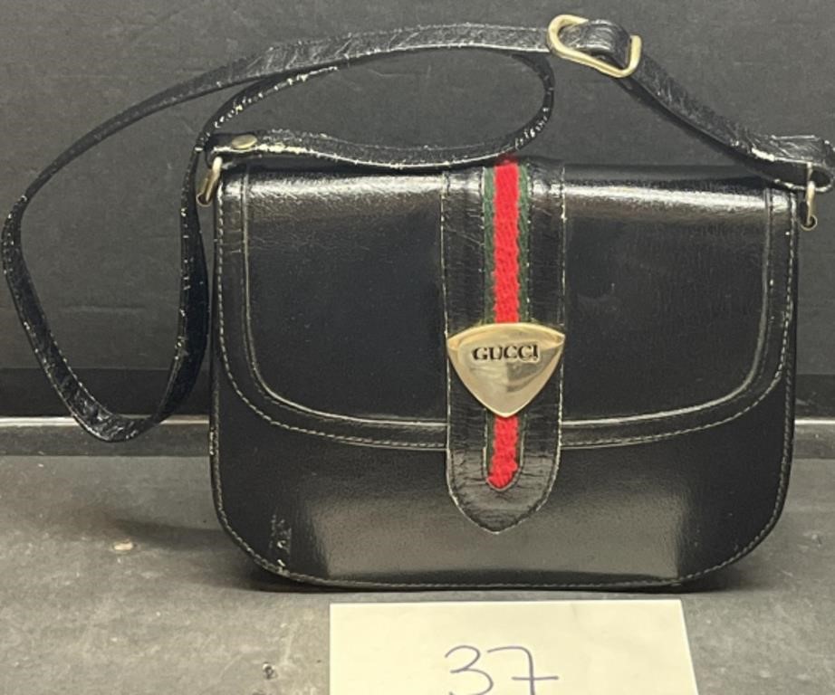 Gucci sling bag vintage black (authentic???)