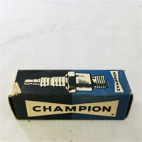 Antique Champion Y-6 Spark Plug In Box