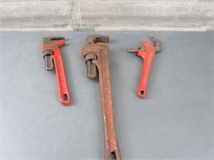 VARIOUS PIPE WRENCHES