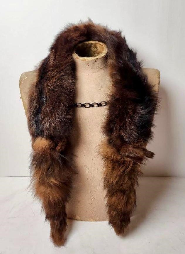 NICE! FOXFUR STOLE, BEAUTIFUL VTG HANDKERCHIEFS