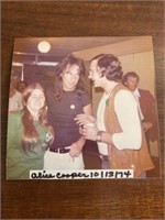 1974 vintage Alice Cooper candid photo