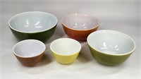 (5) VINTAGE PYREX MIXING BOWLS