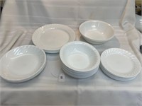28 piece Corelle break and chip resistant dishes