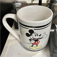 GIBSON DISNEY MICKEY MOUSE COFFEE MUG