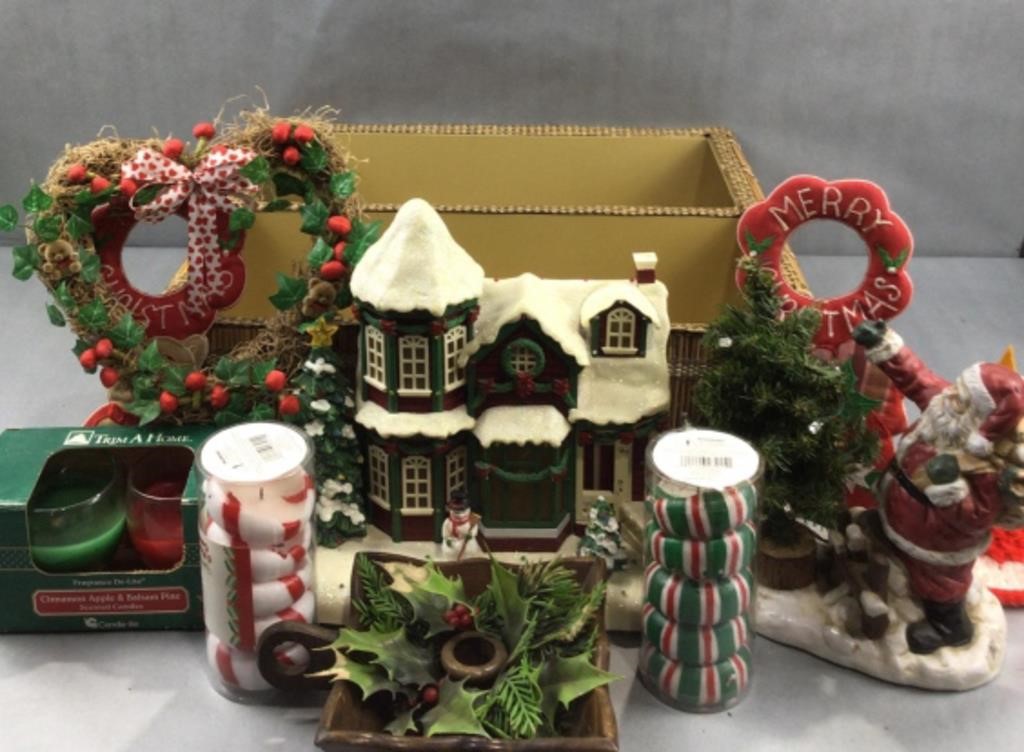 Basket with Christmas decorations