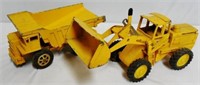 Ertl IH Industrial Dump Truck and Hough Payloader