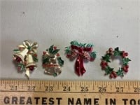 4 Christmas pins