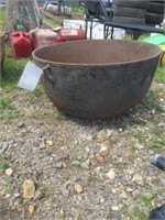 162) 27" cauldron