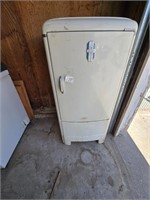 Frigidaire Refrigerator