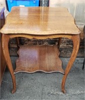Antique Quarterswan Oak Occasional Table