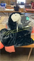 4ct Pillowfort Penguin Hooded Blankets