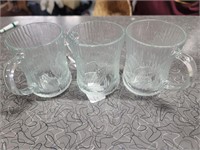 set of 3 decorated cups