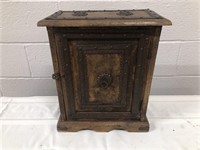 Small Antique Style Cabinet