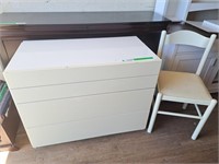 Lane 3 drawer dresser with chair