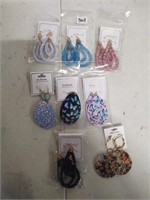 New lot of adult style hanging earrings