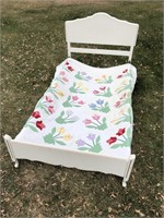 39"Head/footboard/rails & quilt