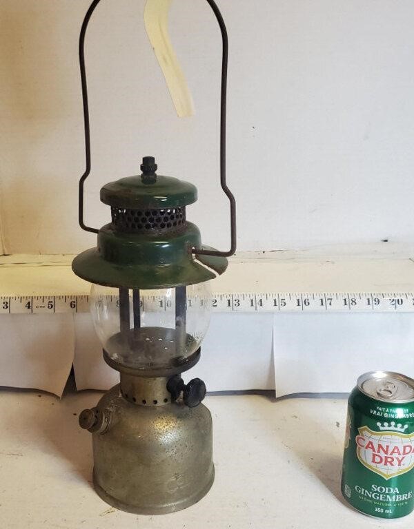 Coleman 242B Lantern Original