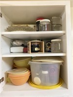 Vintage Tupperware And Other Contents