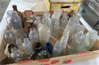 LARGE COLLECTION OF EARLY MEDICINE BOTTLES