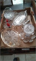 LARGE FLAT OF MISC GLASSWARE