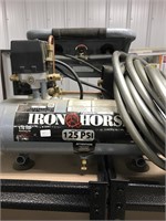 Iron horse air compressor 125 PSI