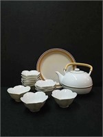 Ceramic and Porcelain Kitchen Items.