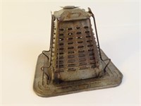 Antique Campfire Toaster - 6.5" x 6.5" x 5" T