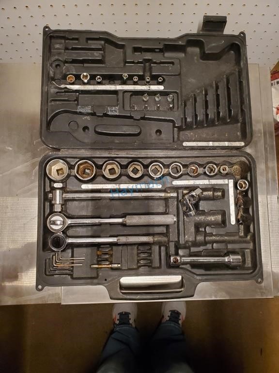 LOT OF SOCKET TOOLS