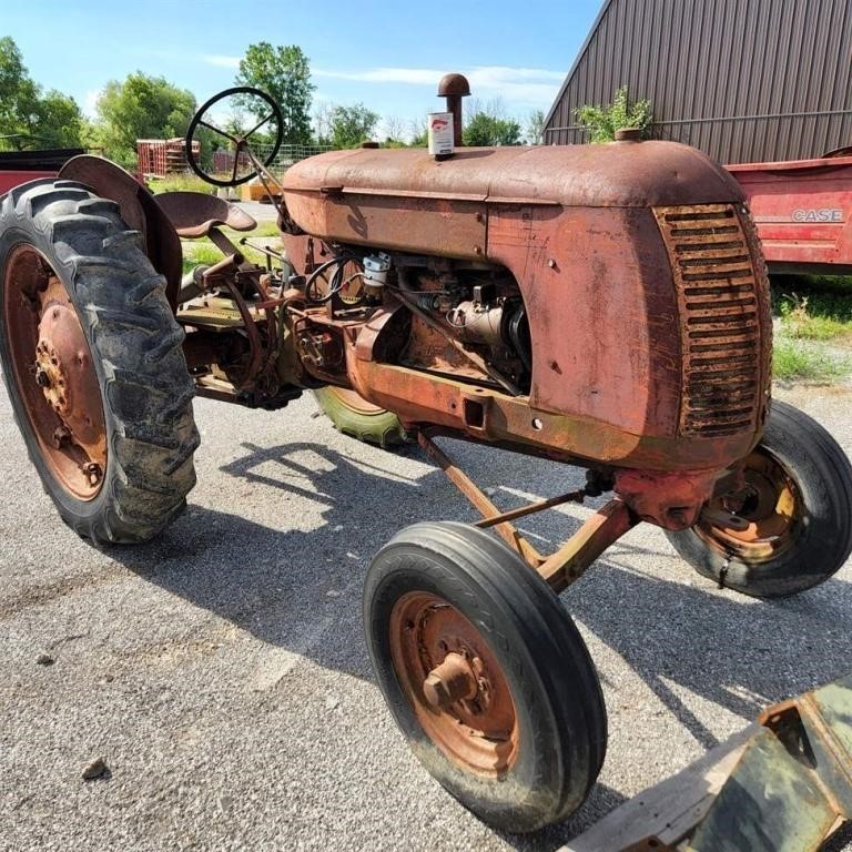 Cockshutt 30 Tractor. Engine Seized.