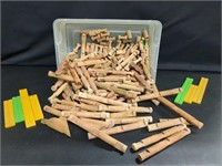 Assortment of Lincoln logs pieces
