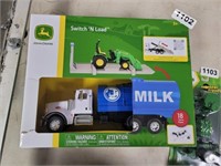 JOHN DEERE MILK TRUCK