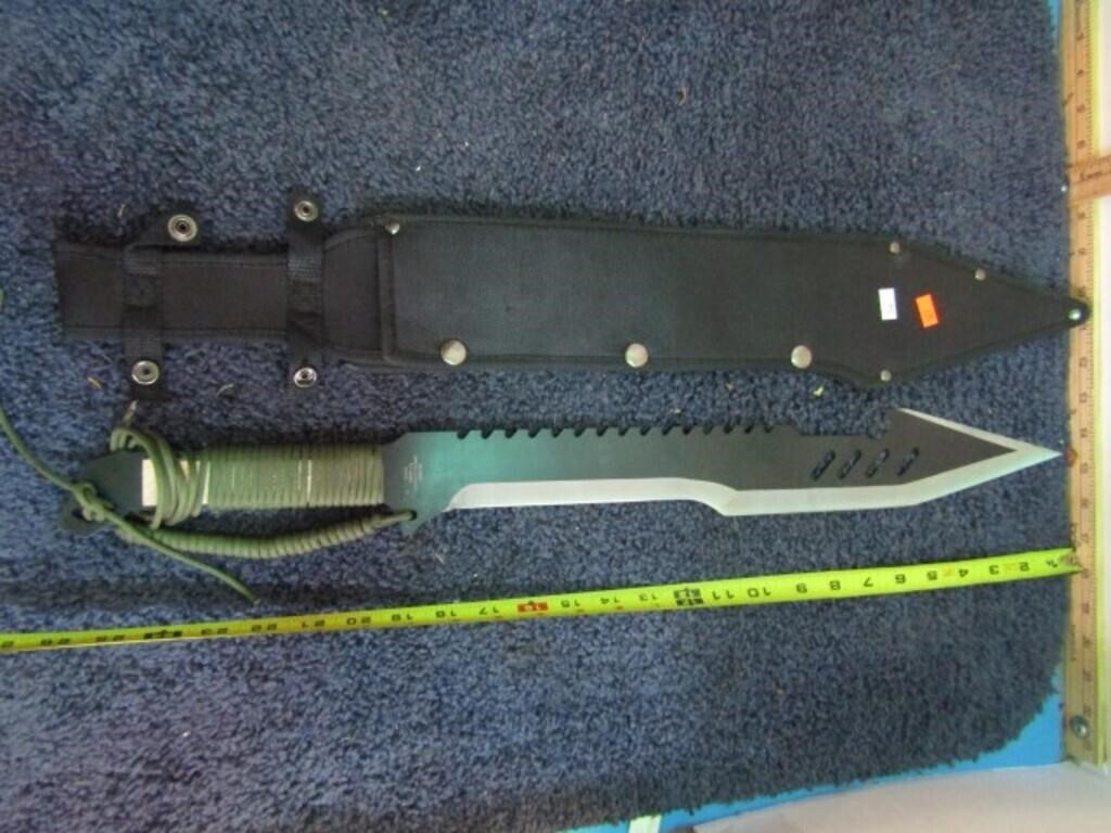 MACHETE -- PARACORD IS LOOSE