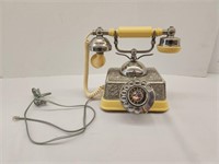 Vintage Telephone - unsure if working.