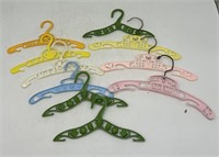 Colorful Plastic Clothes Hangers w/Childre