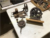 3pcs vintage cast iron machines, The New-Era R