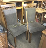 LOT OF 2 SIDE CHAIRS