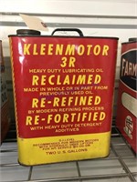 KleenMotor lubricating oil 2 gal can