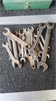 Hand wrenches