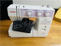 Janome JS1022 sewing machine