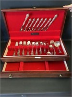63pc 1847 Rogers Bros Int. Silver deluxe Case