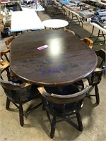 Table with 2 leaves & 7 chairs