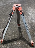 Berger adjustable tri-pod with extending legs